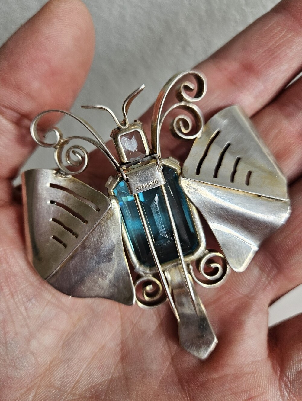 Art Nouveau Butterfly Blue Gemstone Sterling Silver Brooch Pin Fur Clip - Picture 5 of 6